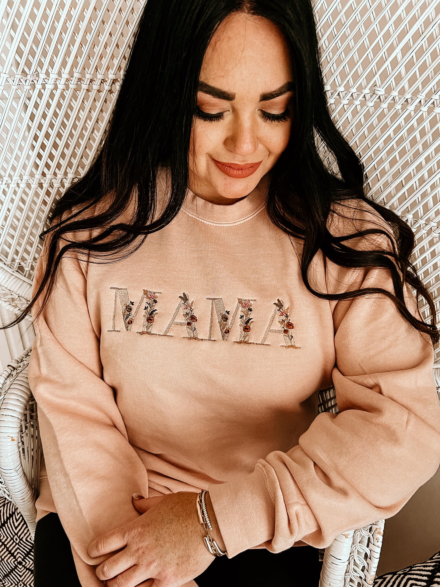 Flower Embordered Mama Sweatshirt