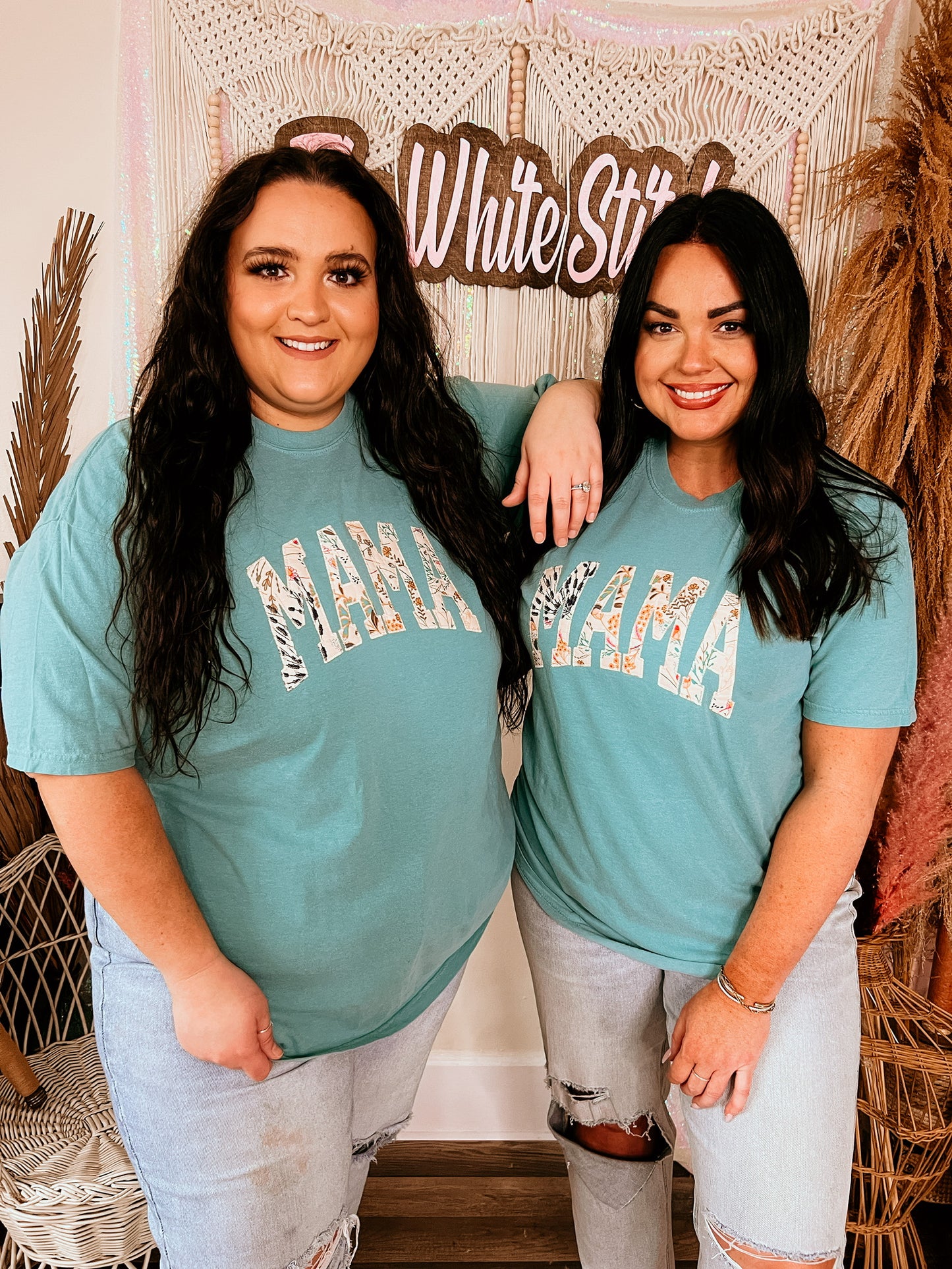 Mama Wild Flowers | Handmade tee