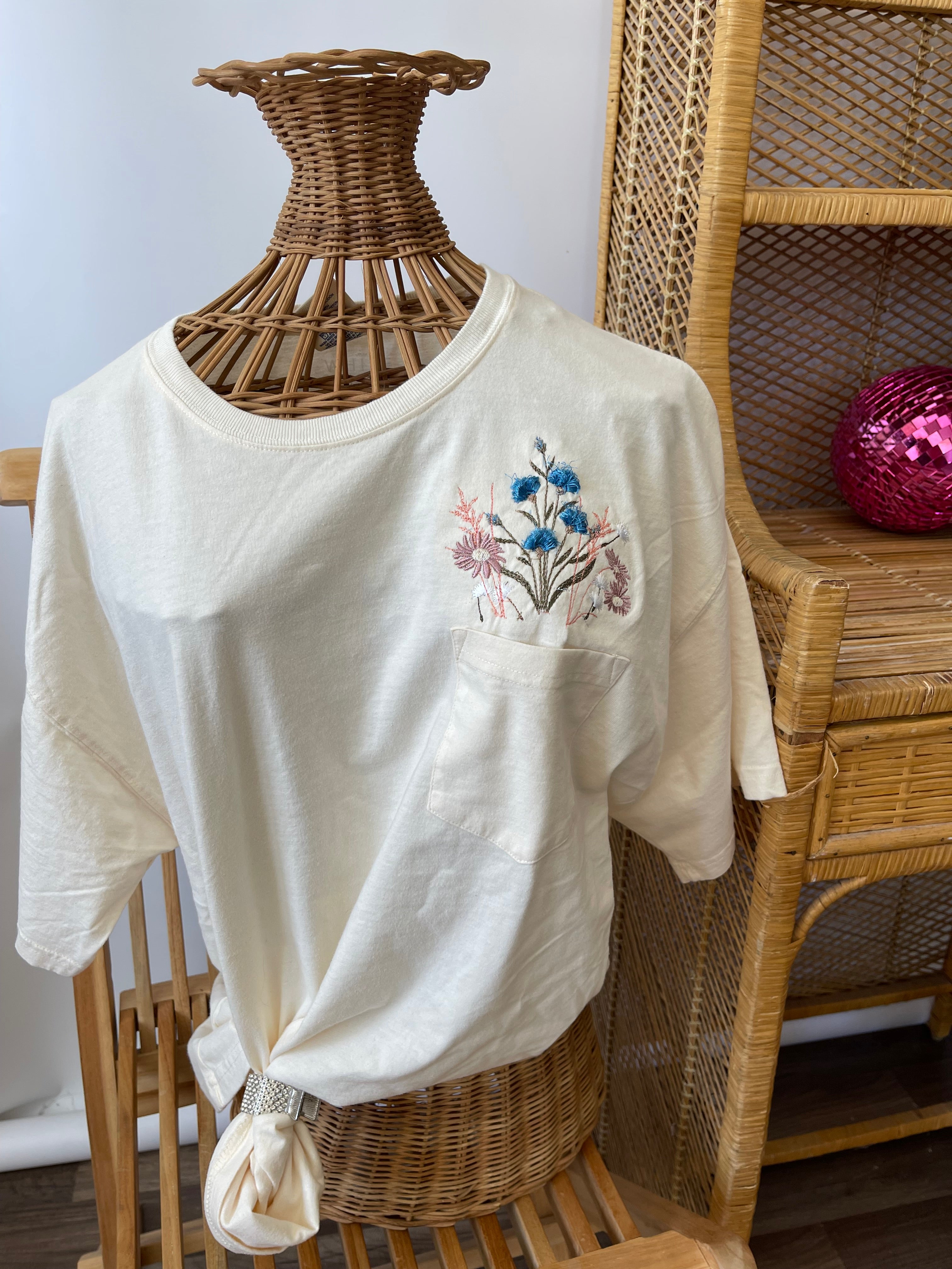 Flower Pocket | Handmade Tee