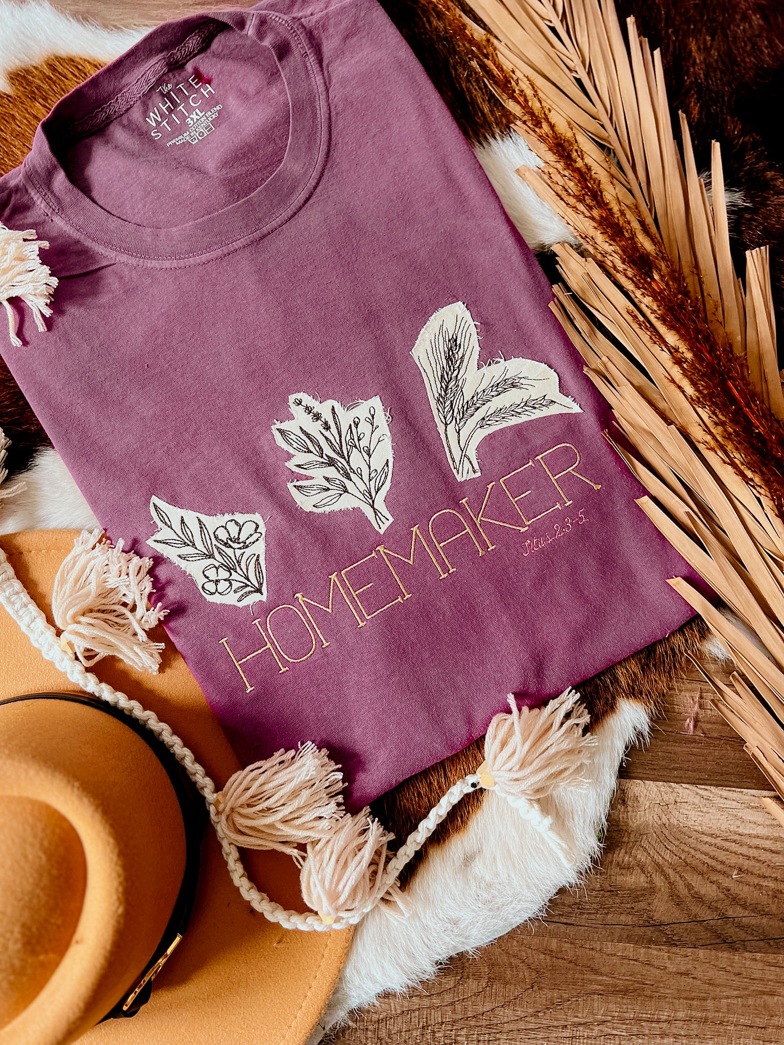 Flower Homemaker  | Handmade Tee