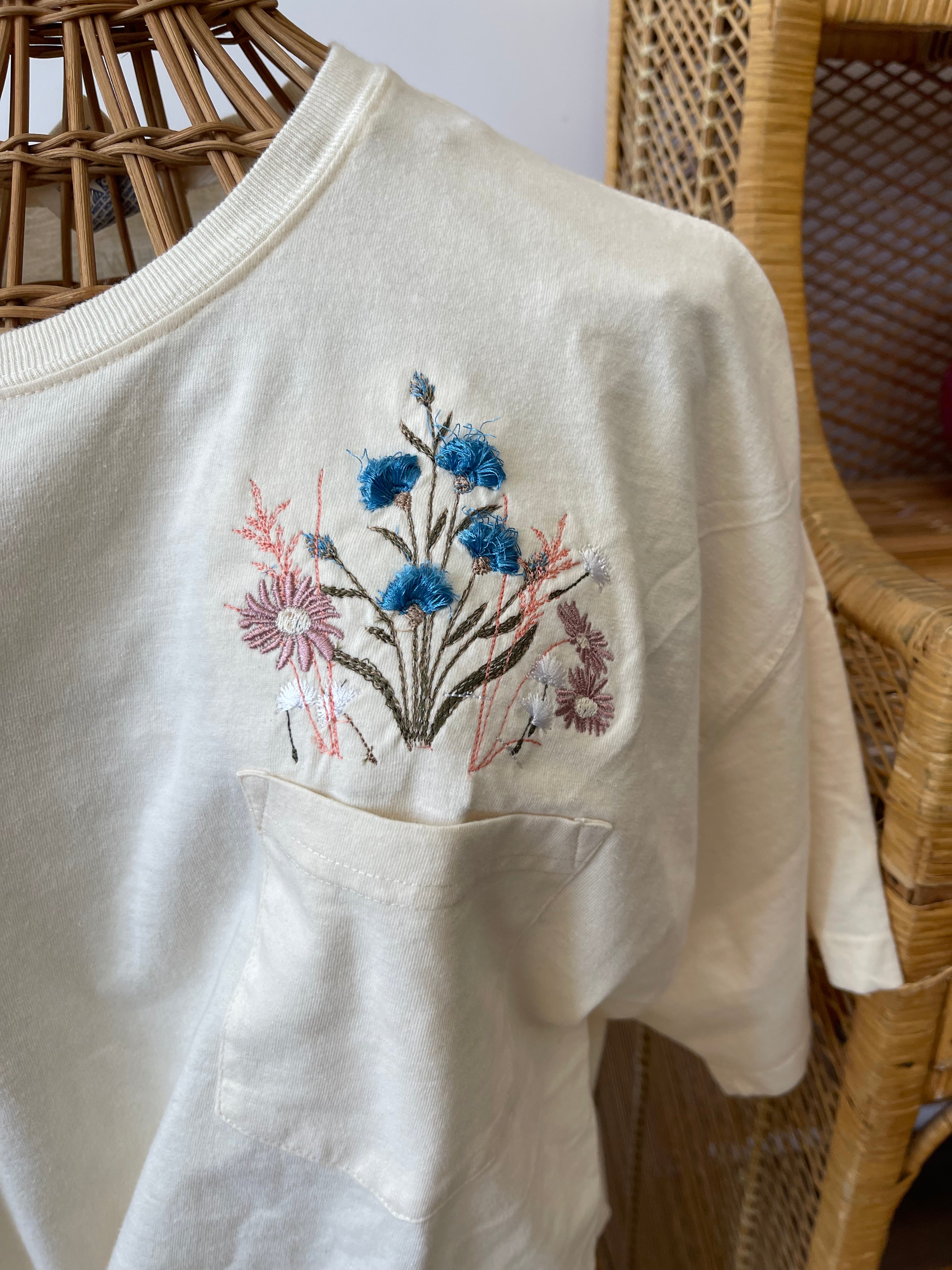 Flower Pocket | Handmade Tee