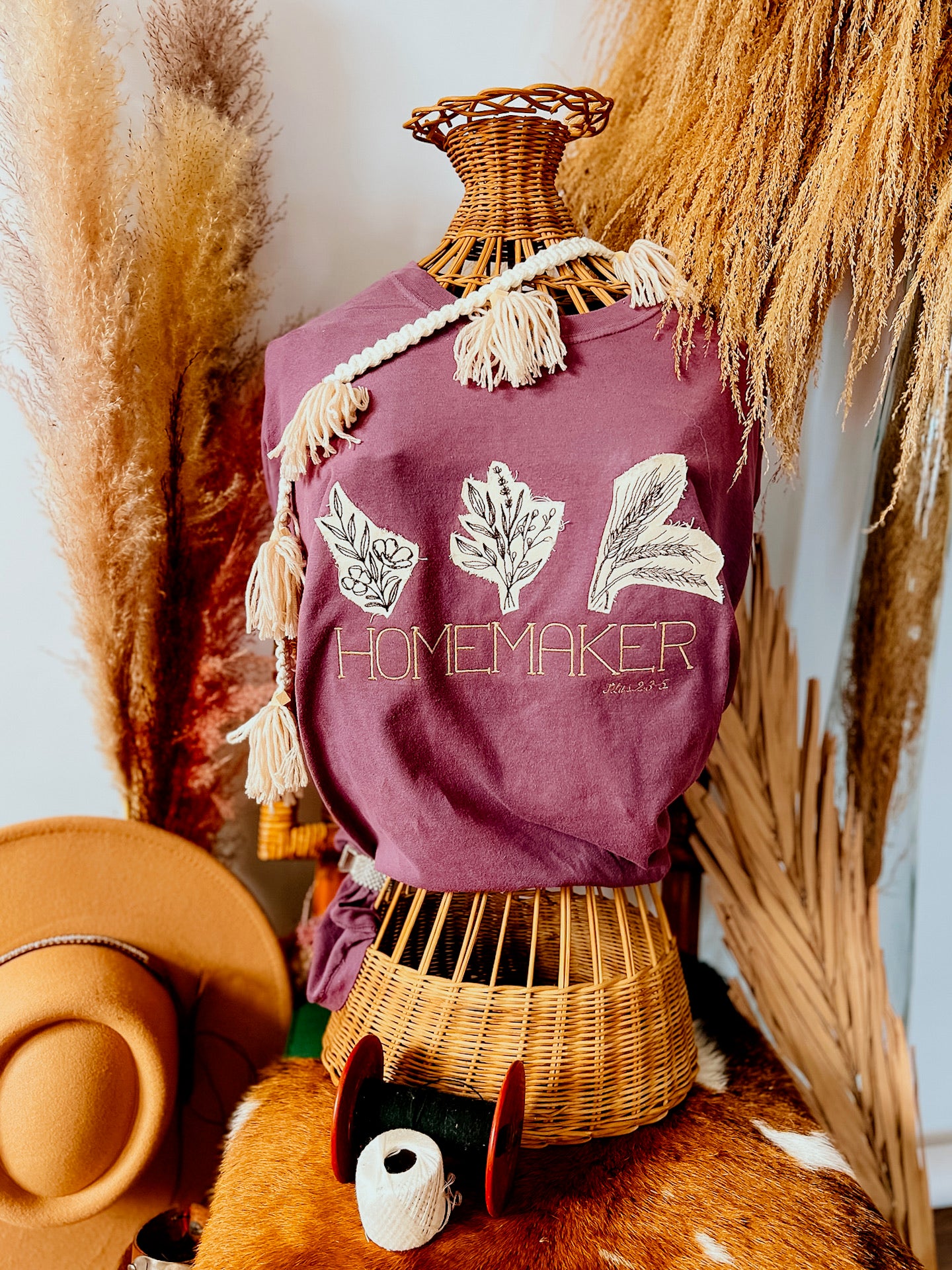 Flower Homemaker  | Handmade Tee