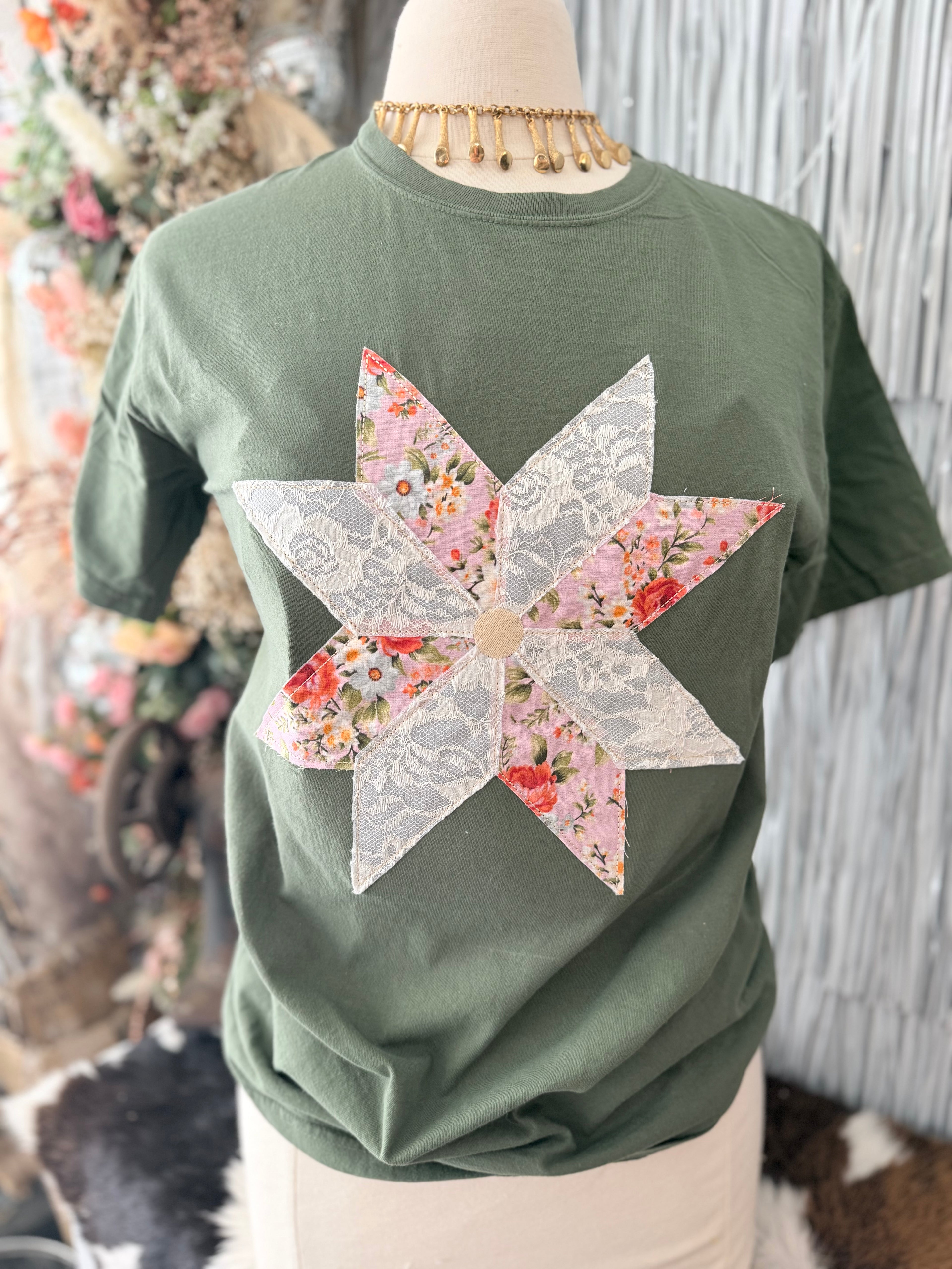 Country Quilt Star Tee | Olive