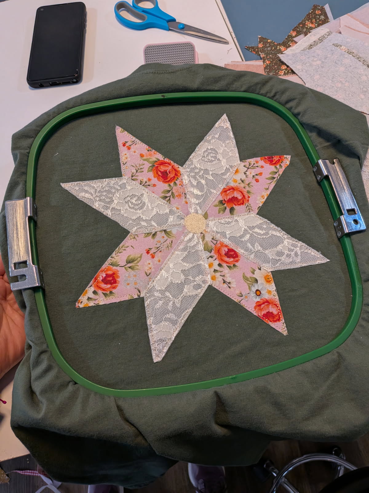 Country Quilt Star Tee | Olive