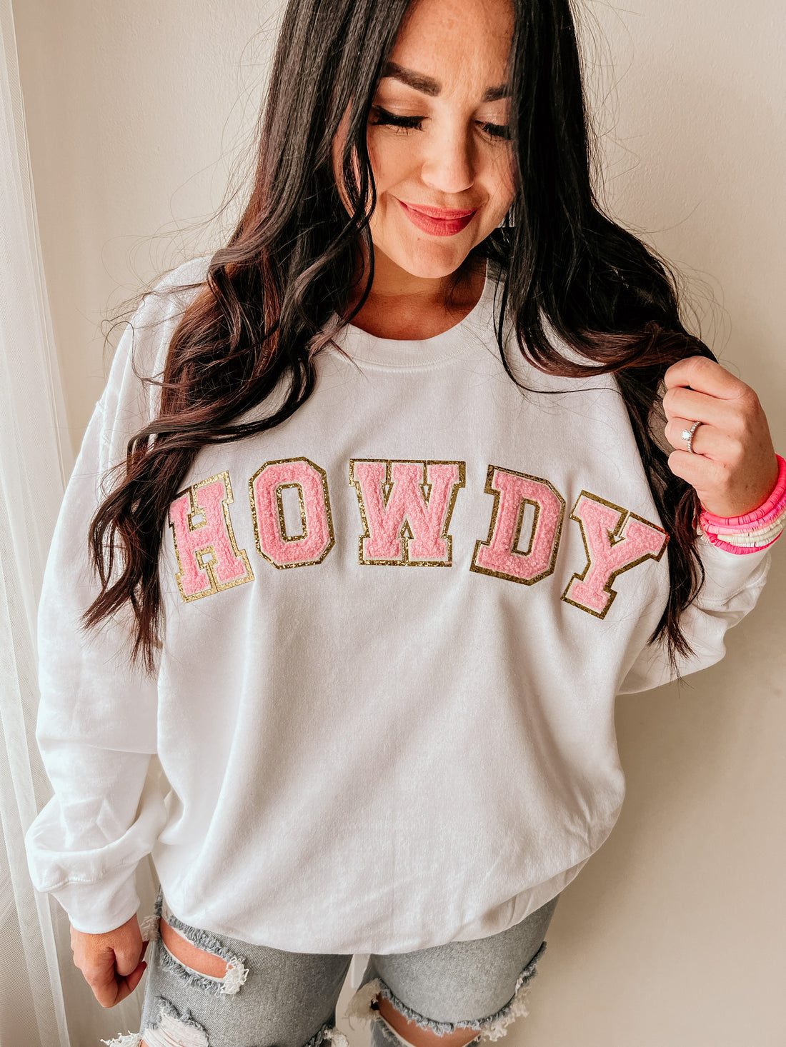 HOWDY Chenille Patch Sweatshirts 3 Colors – The White Stitch Boutique ...