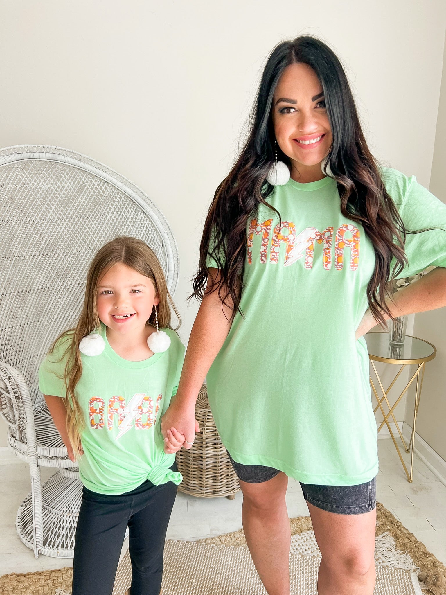 Mama Babe Retro Print | MINT Tee